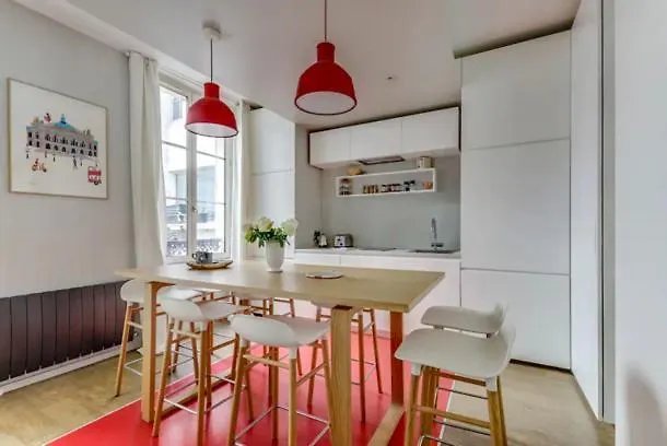 La Douce Nuit - Moderne - Elegant - Renove Appartement Parijs
